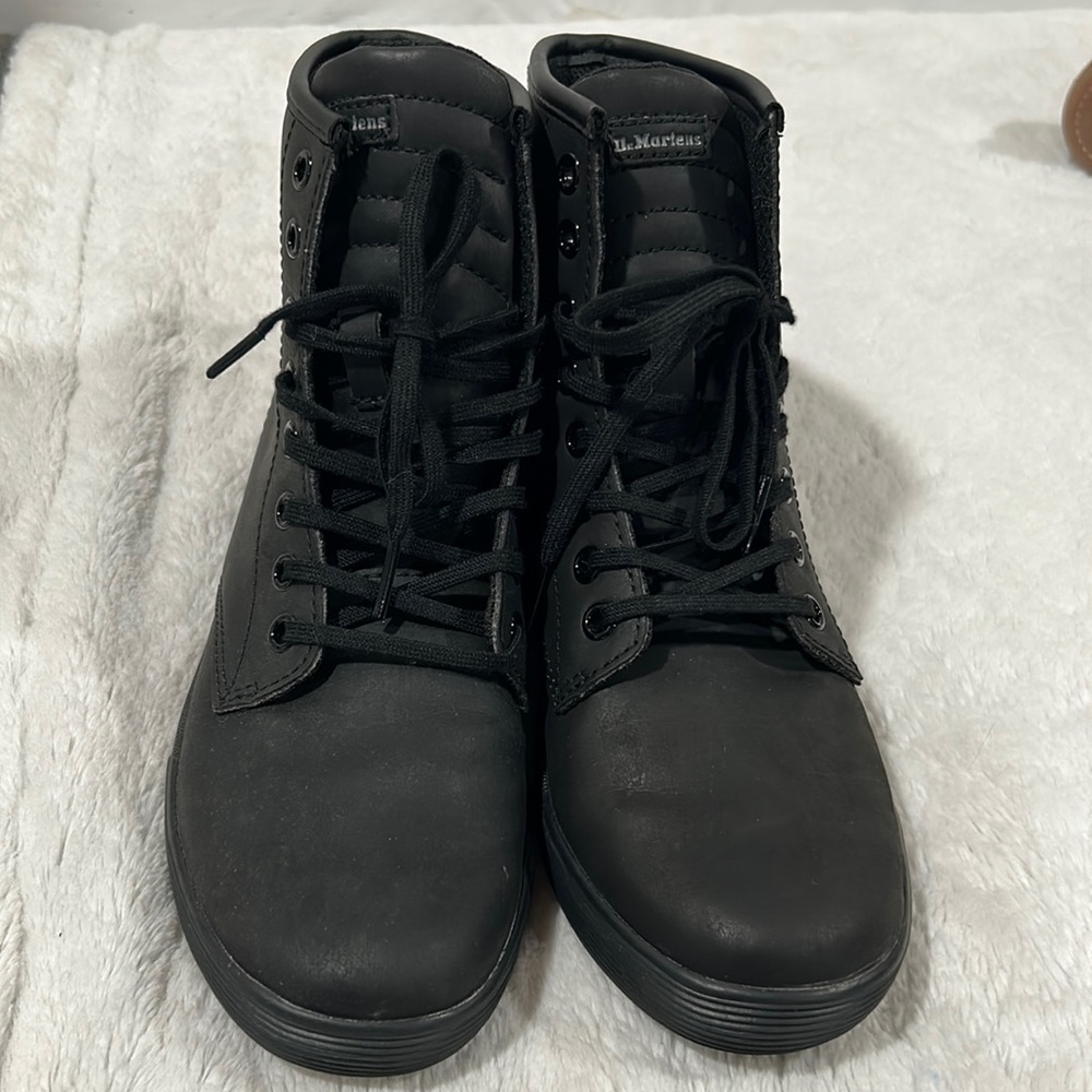 NWOT Dr.Marten Matte Black Sheridan Boot size 6